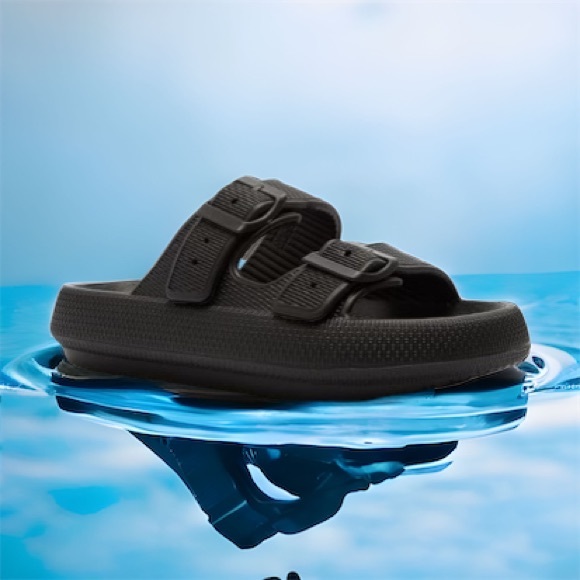 Qupid KEY-01 Women's Black Vinyl 2-Band Buckle Platform Padded Slide Sandal - Picture 7 of 7